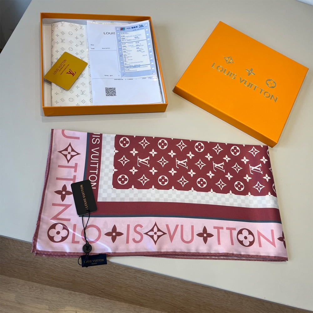 LV Monogram Infinity Square 90