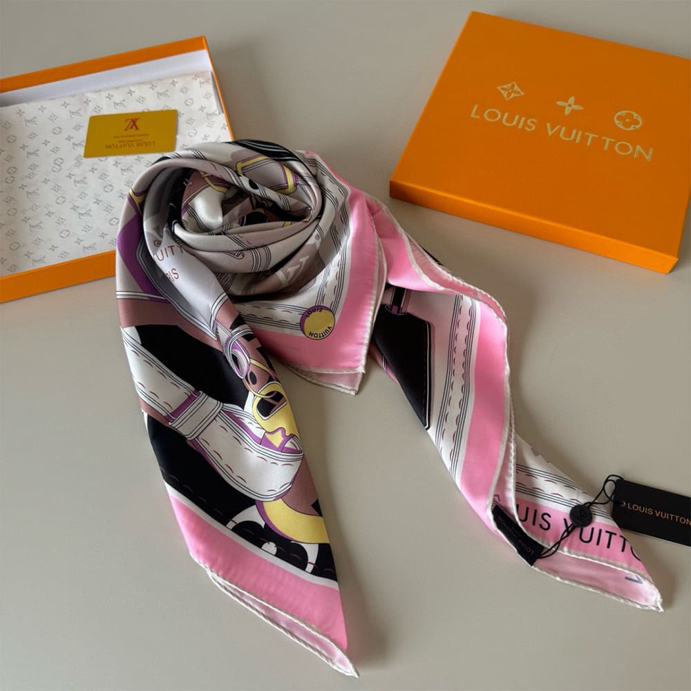 LV Tag Me Square 90