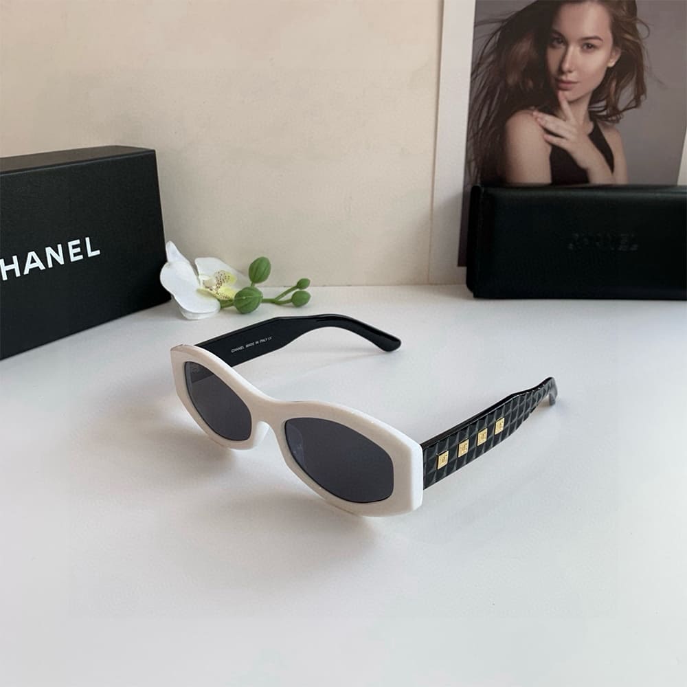 Ch**el SUNGLASSES