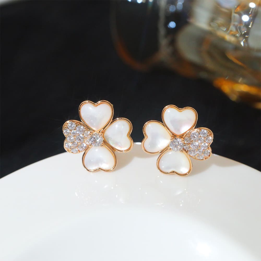 VCA Cosmos D1am0nd Mother Of Pearl Earrings