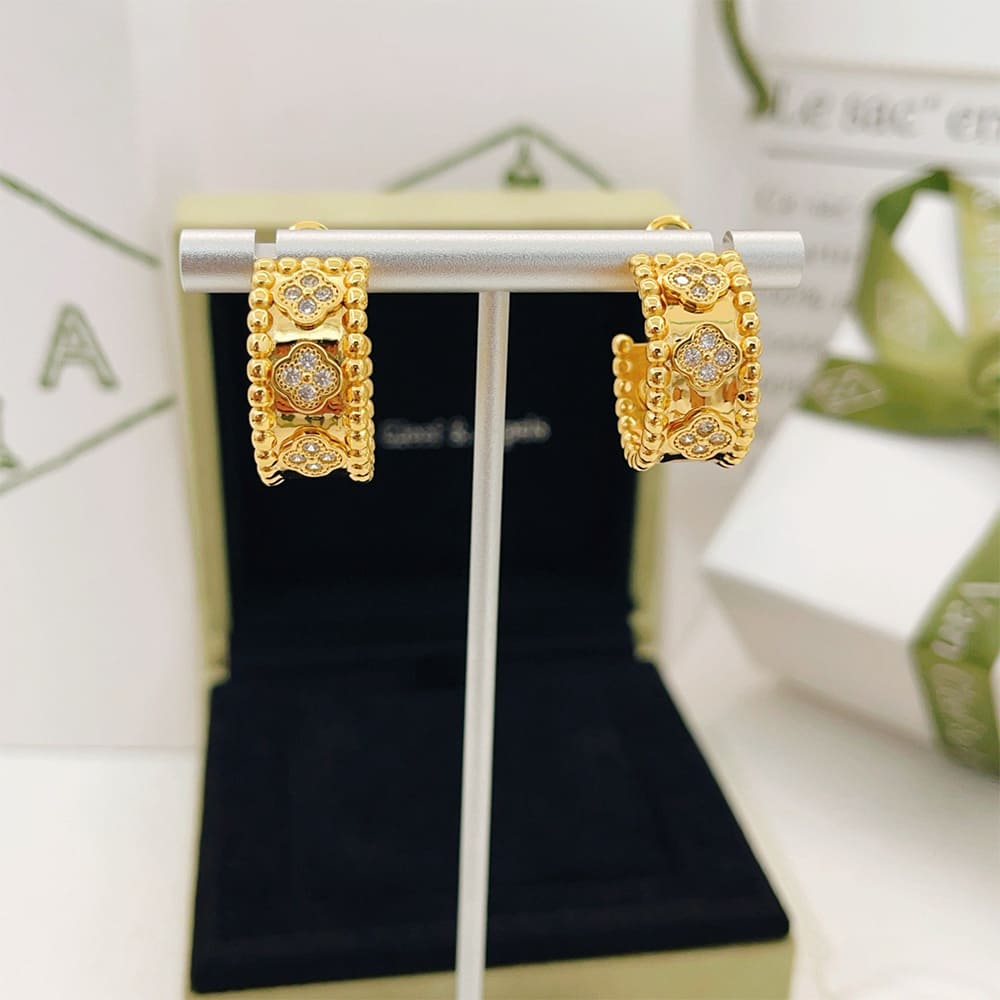 VCA Perl??e four-leaf clover hoop earrings
