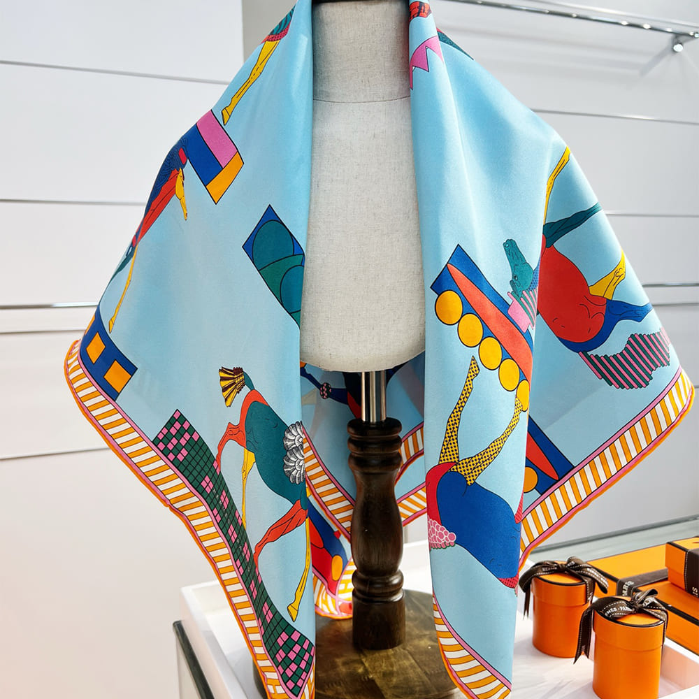 H**me5 A Toute Allure scarf 90