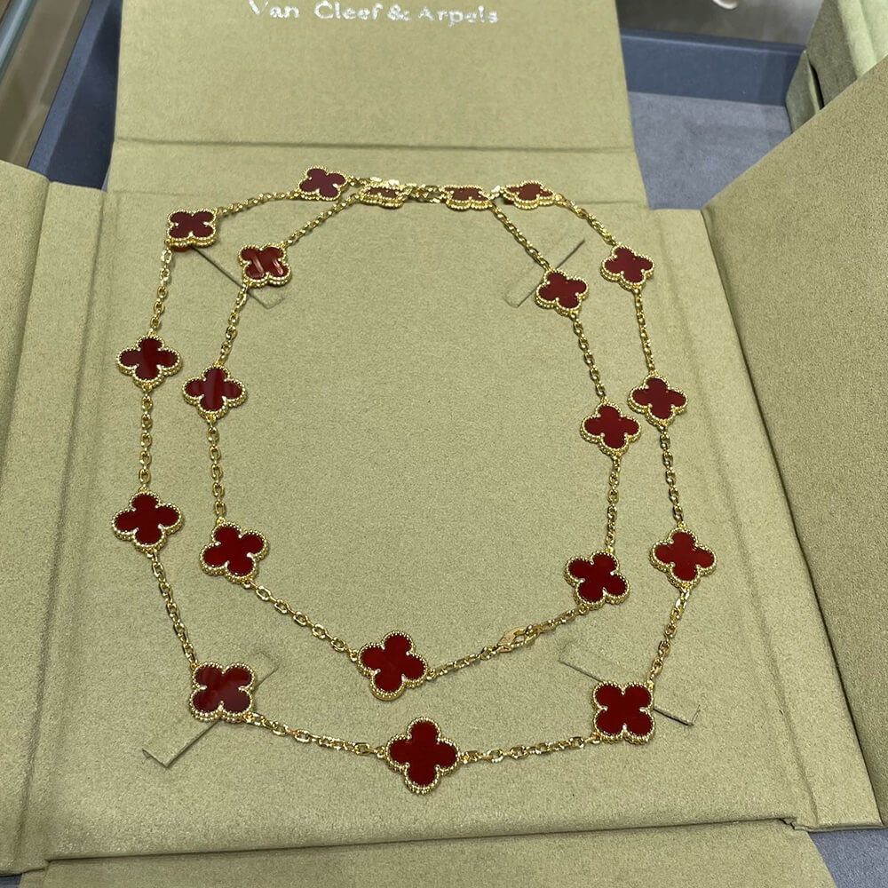 VCA Vintage Alhambra long necklace, 20 motifs
