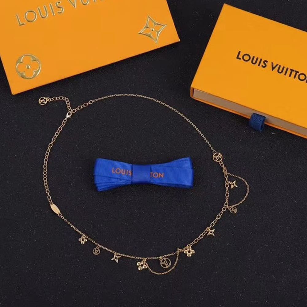 LV Blooming S*pple necklace