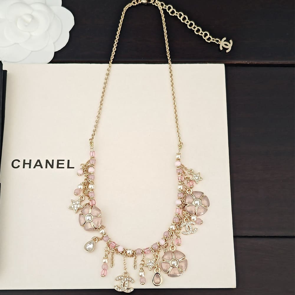 Ch**el necklace