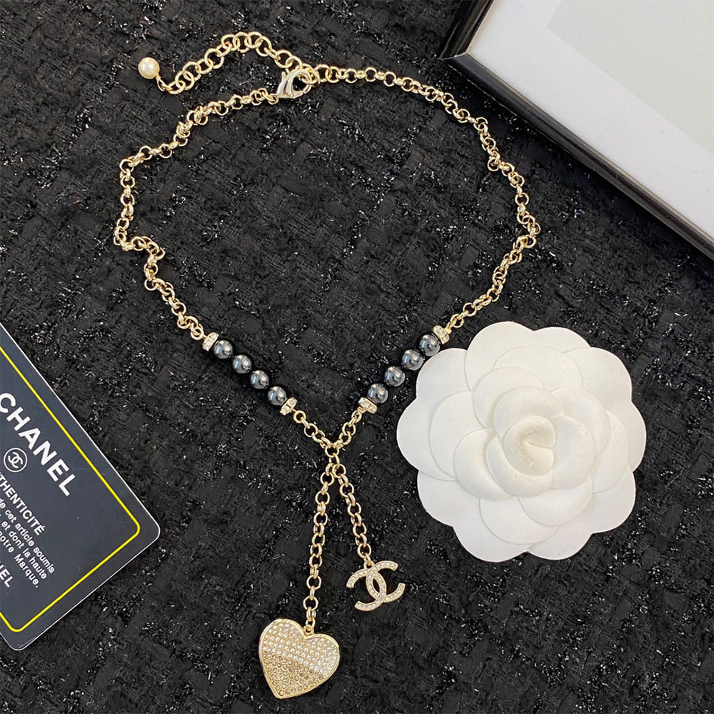 Ch**el necklace
