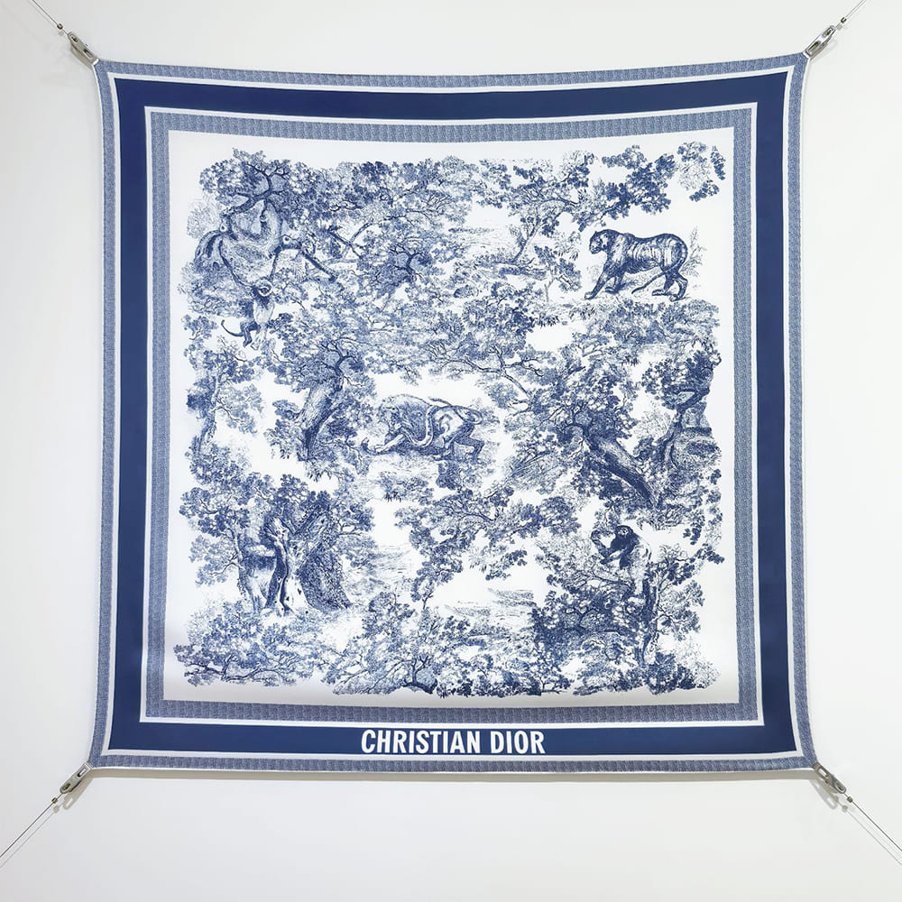 D10r Toile de Jouy Sauvage 90 Square Scarf
