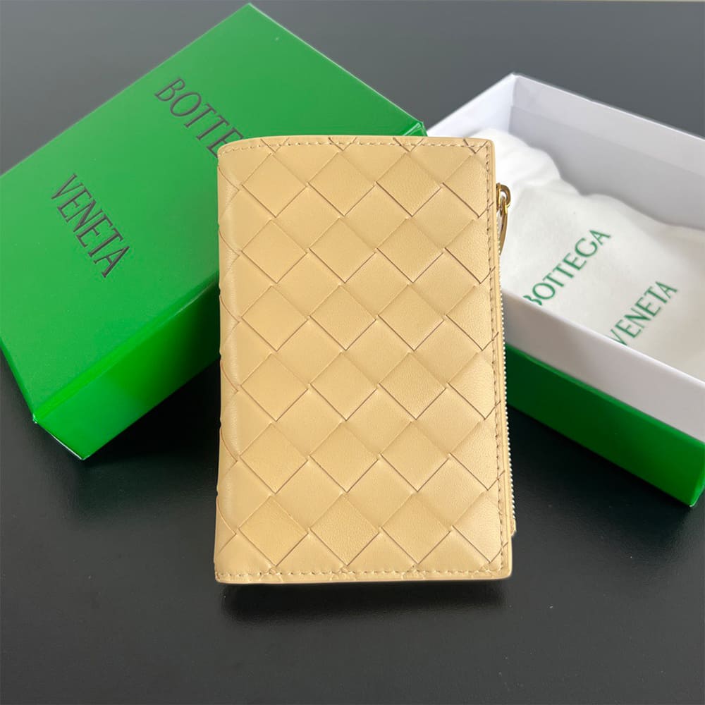 Intrecciato Medium Bi-Fold Wallet(HIGH-END GRADE)