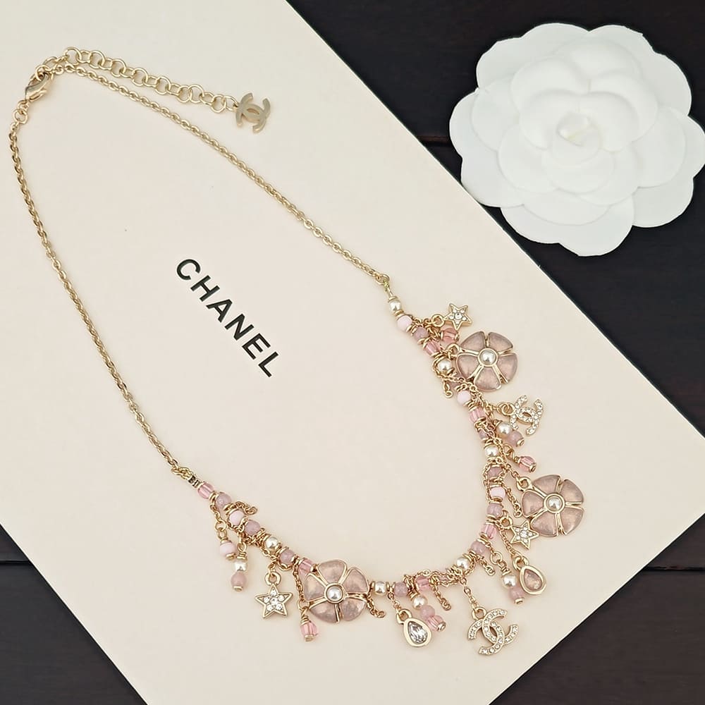 Ch**el necklace