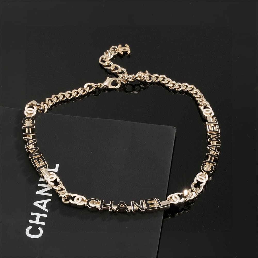 Ch**el necklace