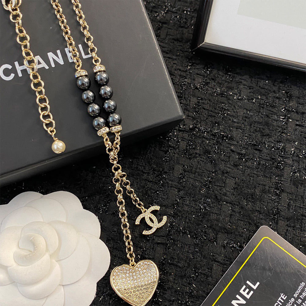Ch**el necklace