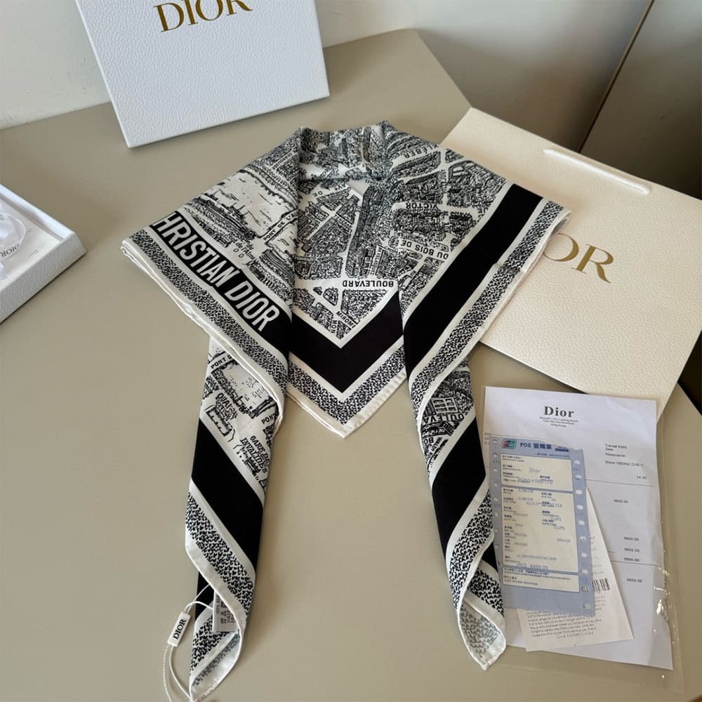 D10r Plan de Paris 90 Square Scarf