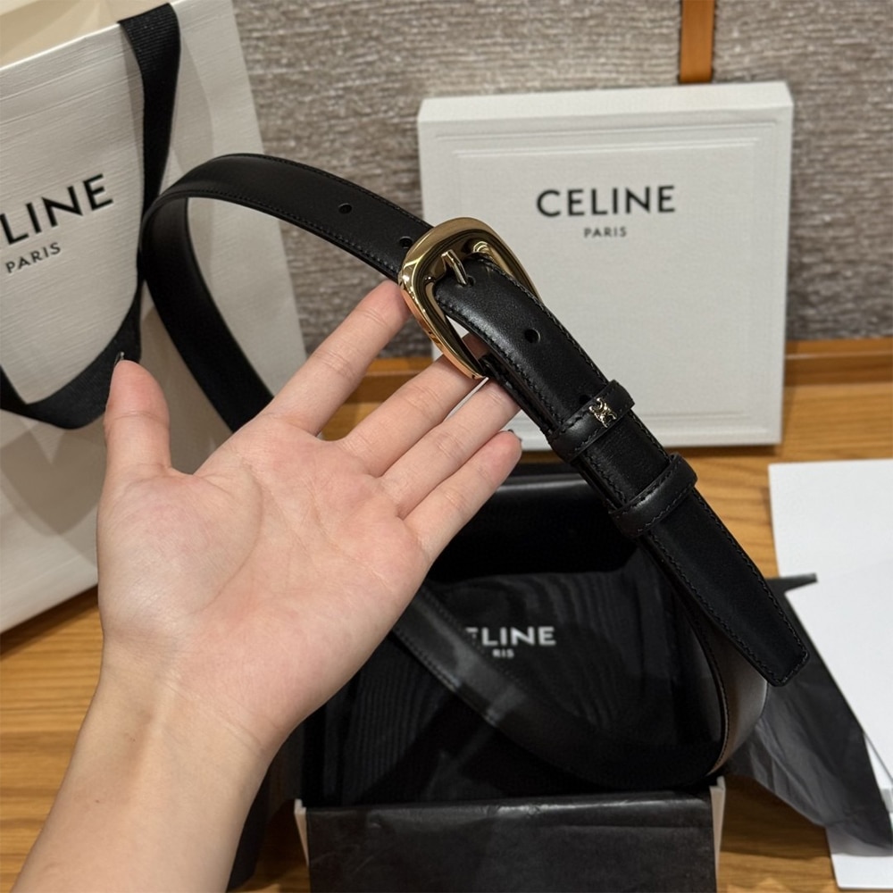 ce1i*e u1u1enne belt 25mm in taurillon leather