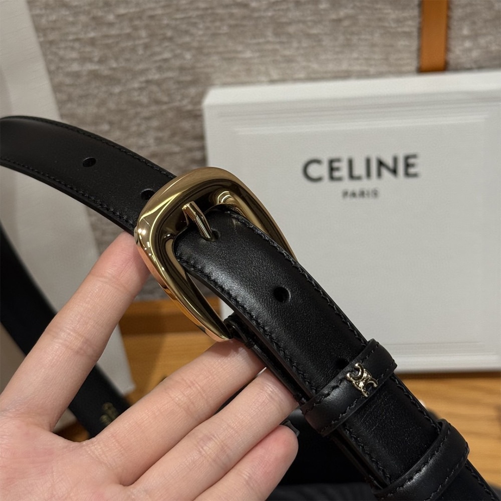 ce1i*e u1u1enne belt 25mm in taurillon leather