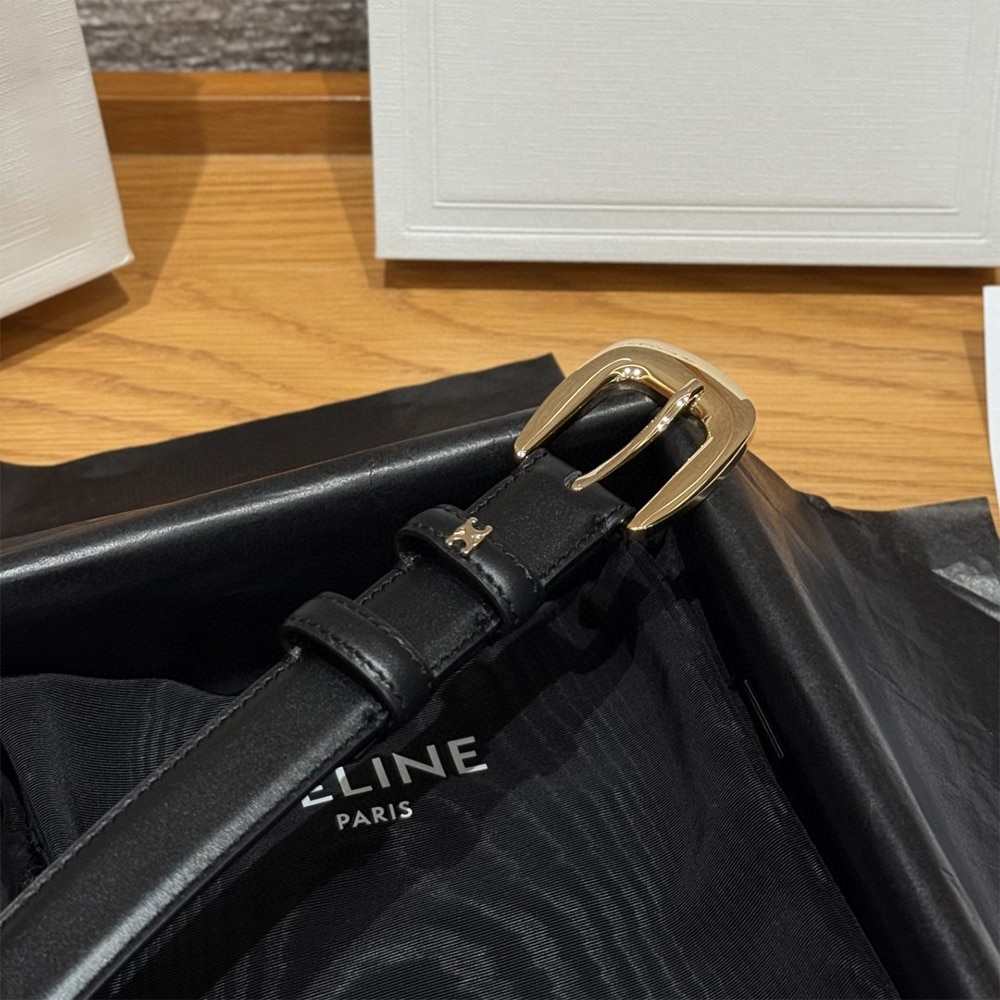 ce1i*e u1u1enne belt 25mm in taurillon leather