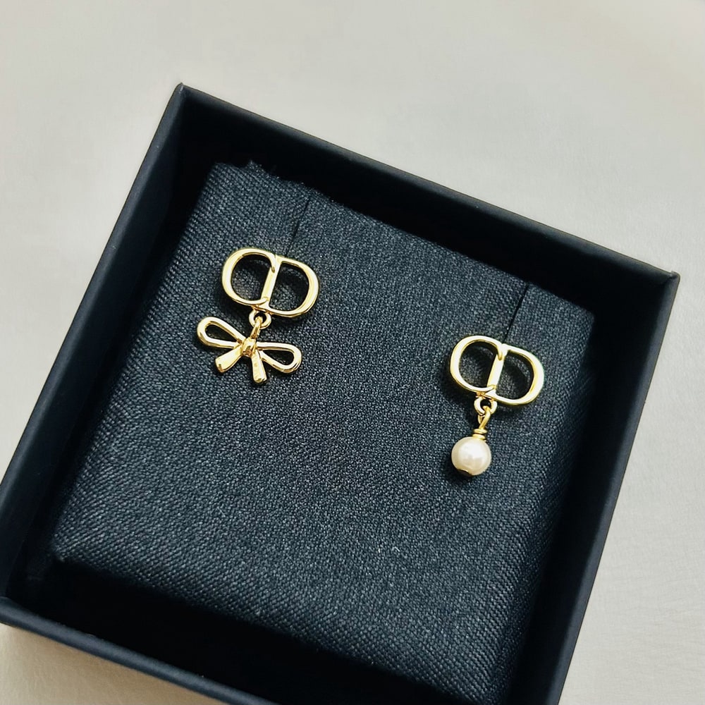 D10r CD Mini BOW Earrings