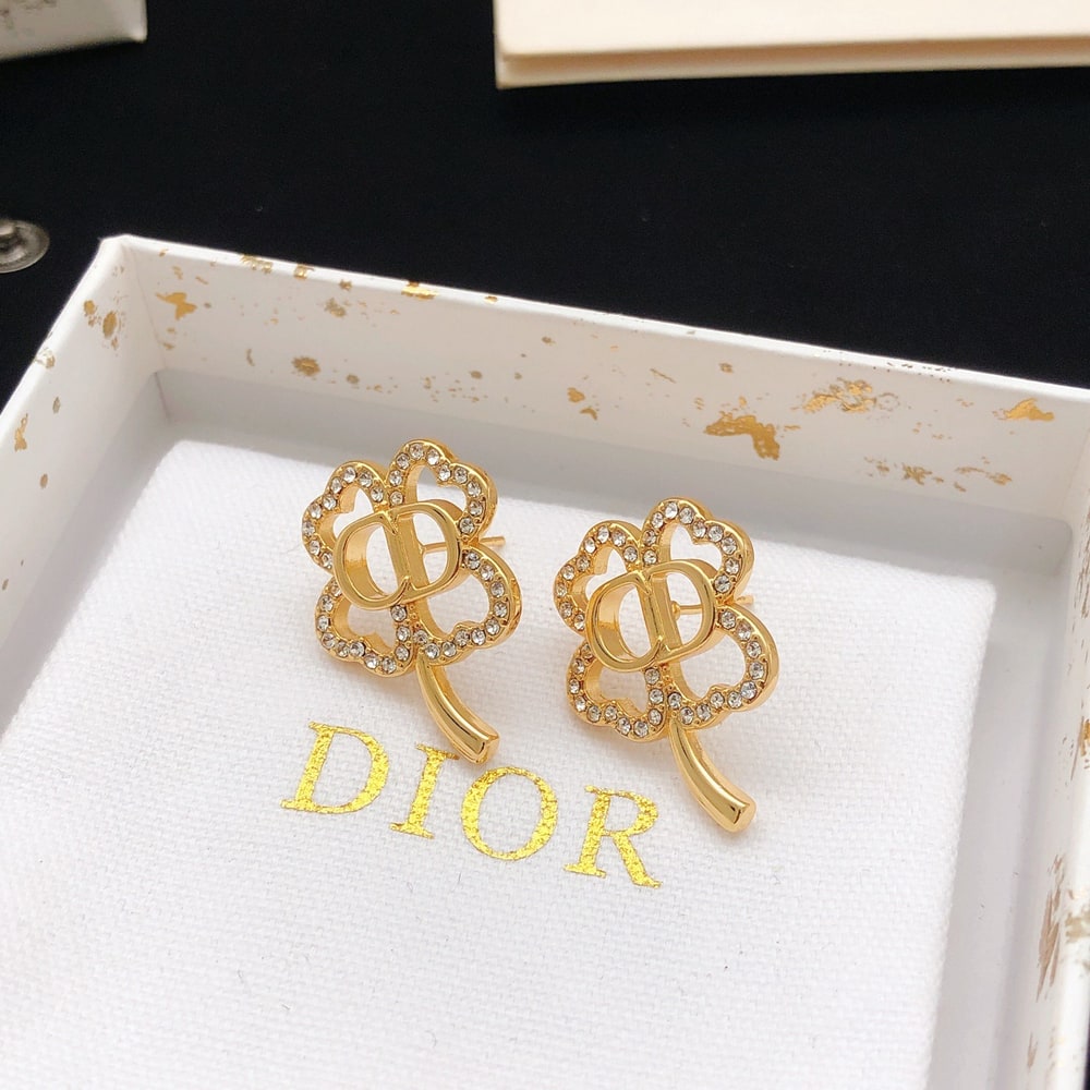 D10r CD Shiny Clover Earrings