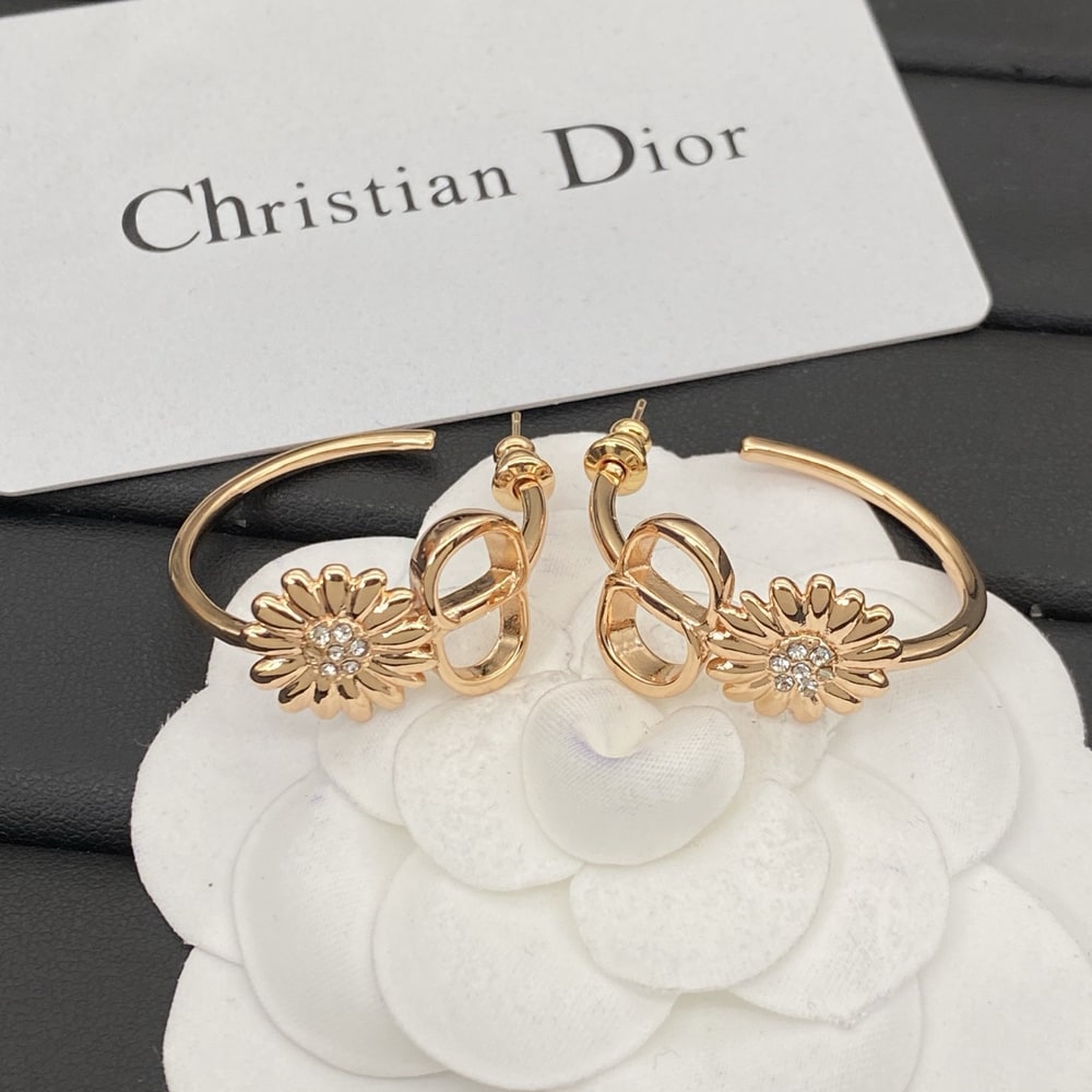 D10r CD Multi Flowers Hoop Earrings