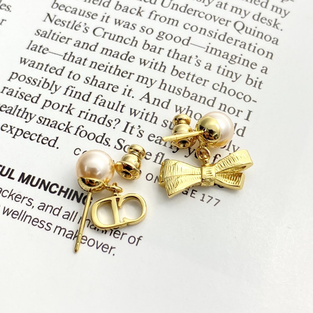 D10r CD Bow Earrings