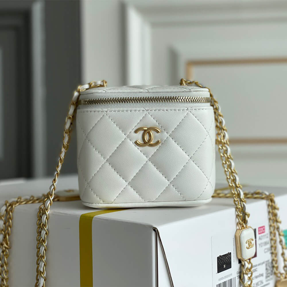 Ch**el SMALL VANITY WITH CHAIN