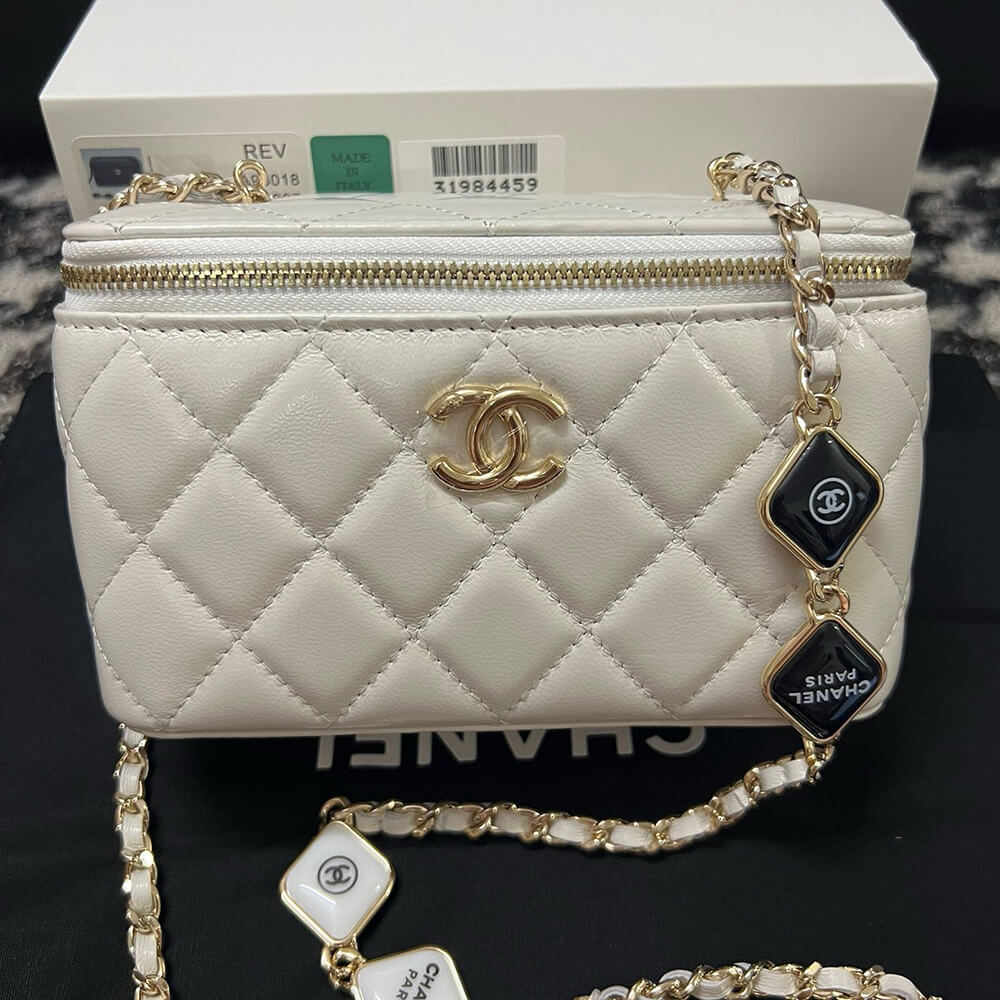 Ch**el VANITY WITH CHAIN(HIGH-END GRADE)
