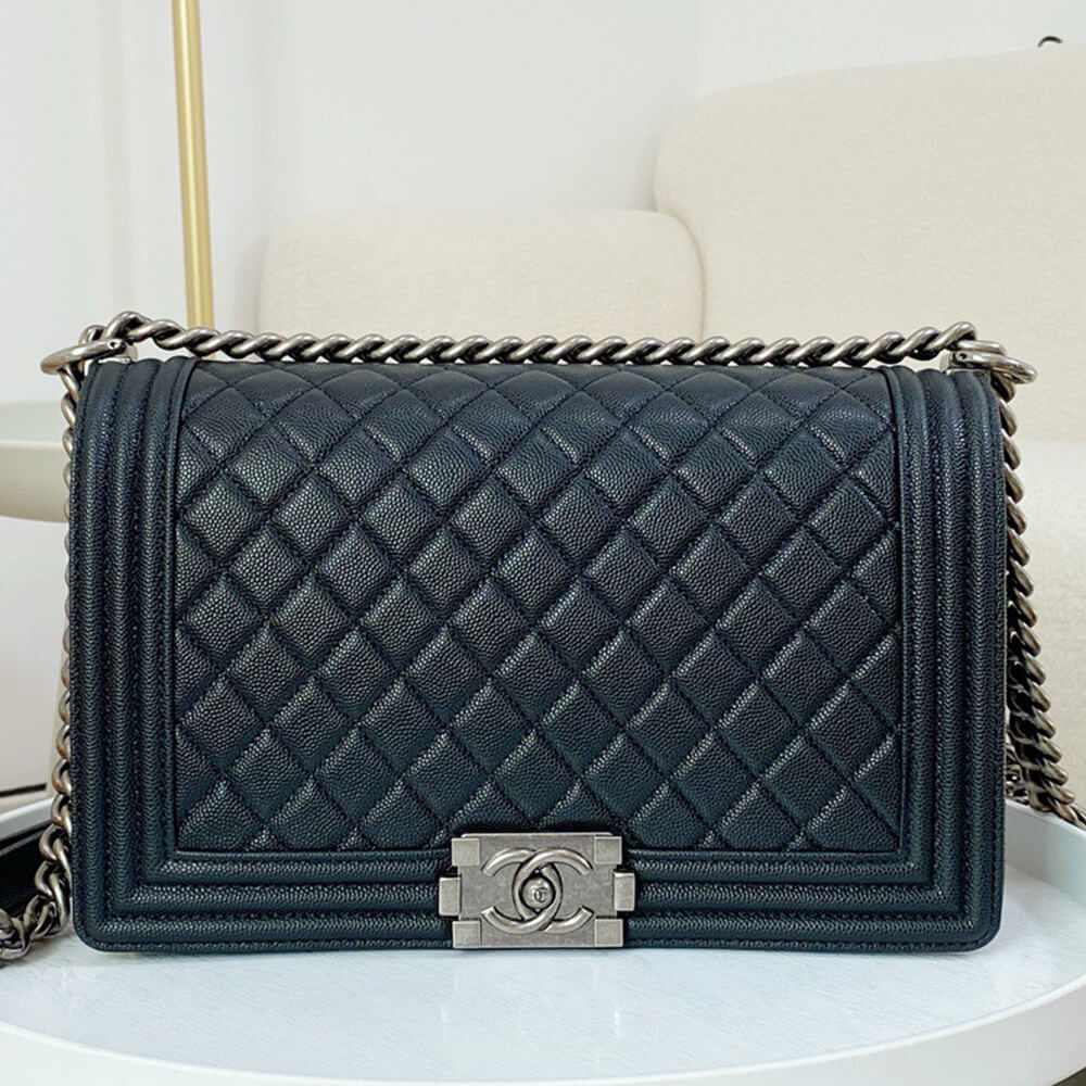 LARGE BOY Ch**el HANDBAG(HIGH-END GRADE)
