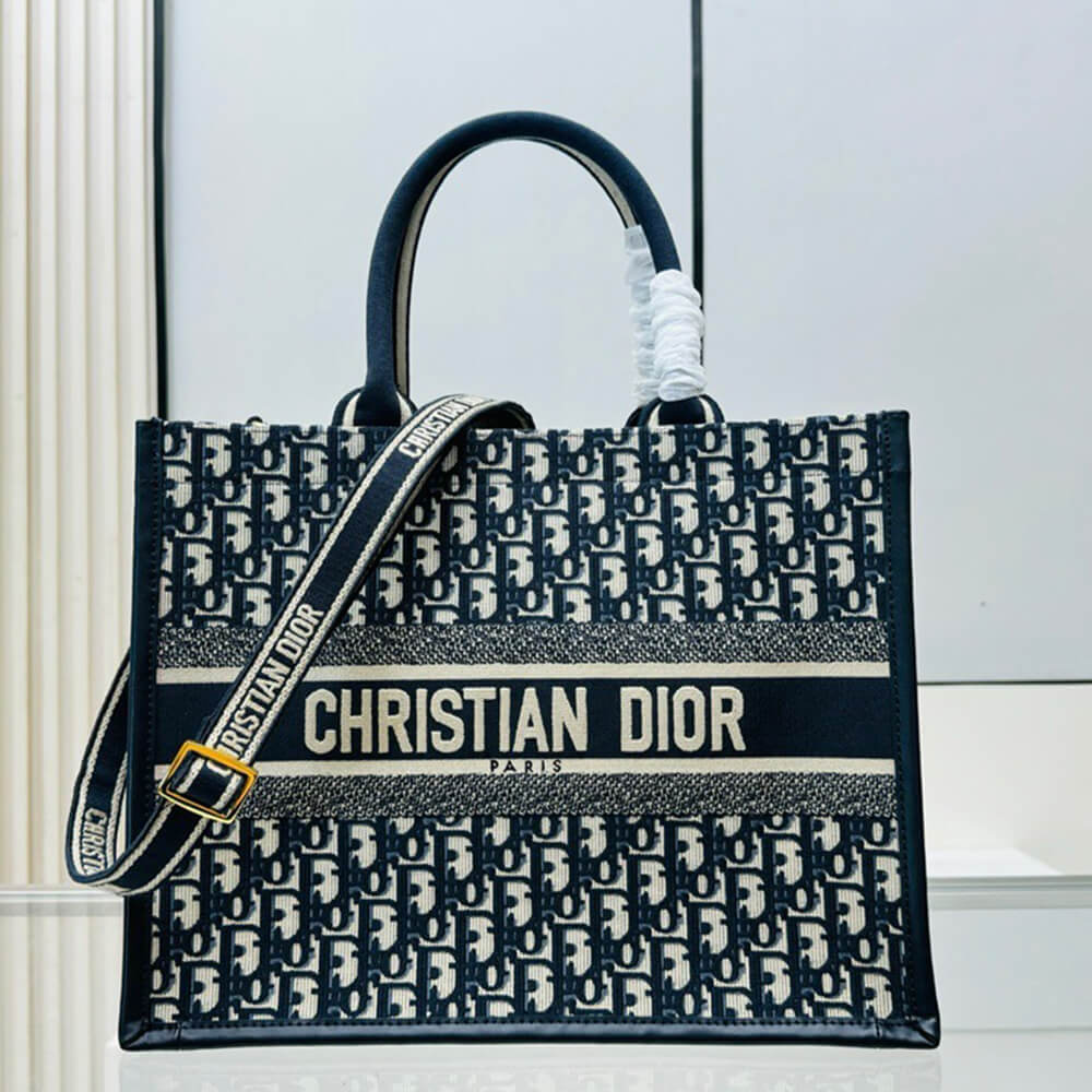 Medium D10r Book Tote