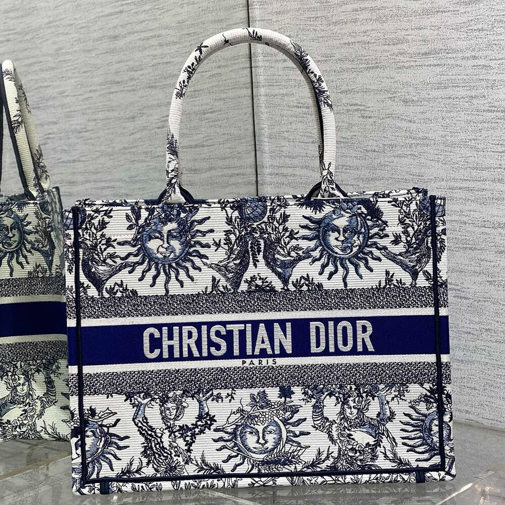 Medium D10r Book Tote
