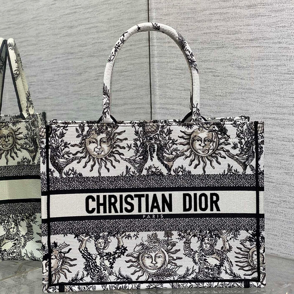 Medium D10r Book Tote
