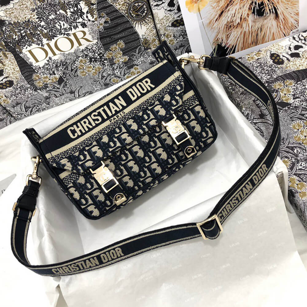 SMALL D10rCAMP BAG
