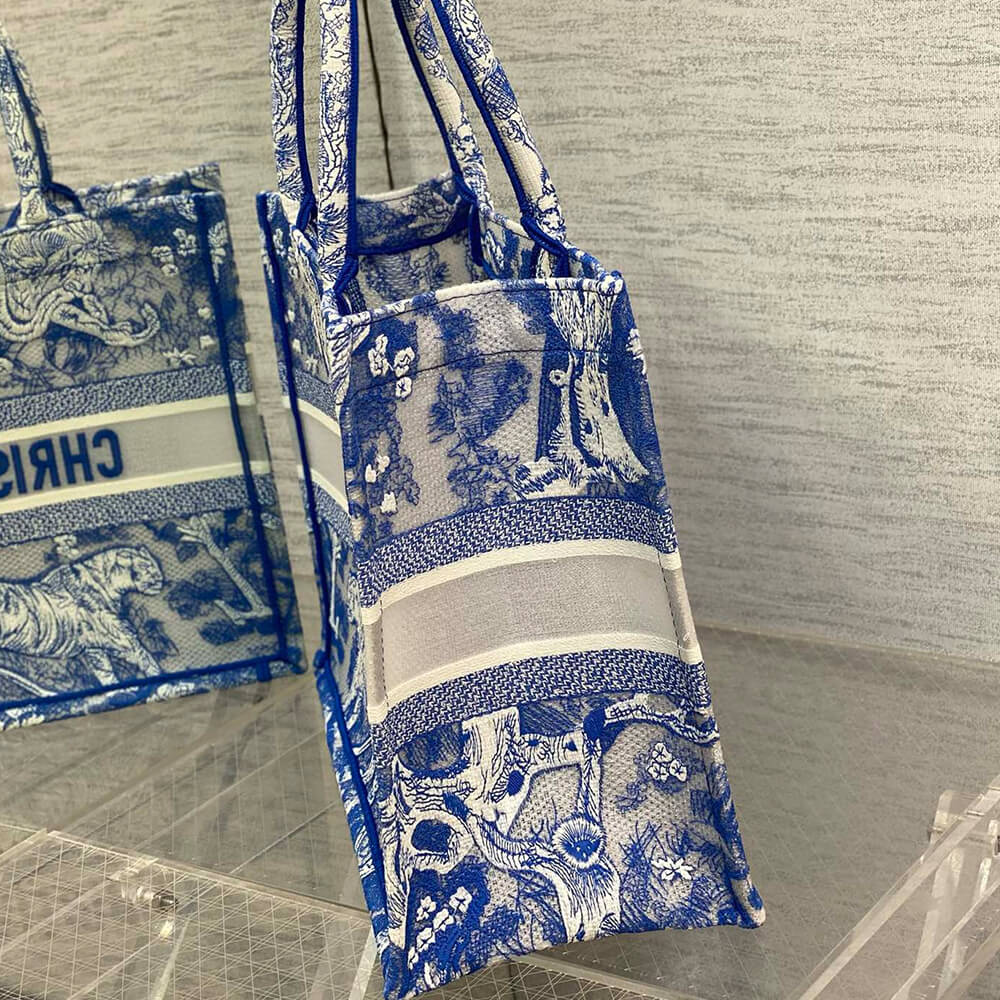 D10r MEDIUM D10r BOOK TOTE