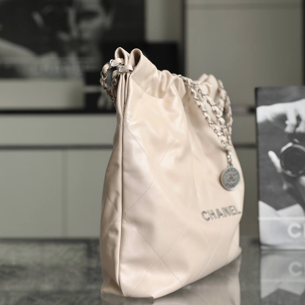 Ch**el 22 HANDBAG(high-end grade)