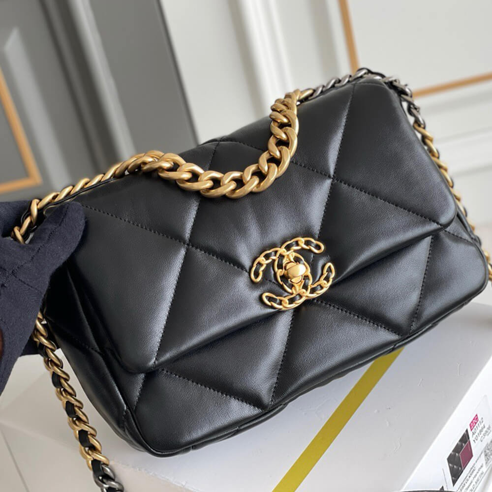 Ch**el 19 Small Handbag(TAX-FREE GRADE)