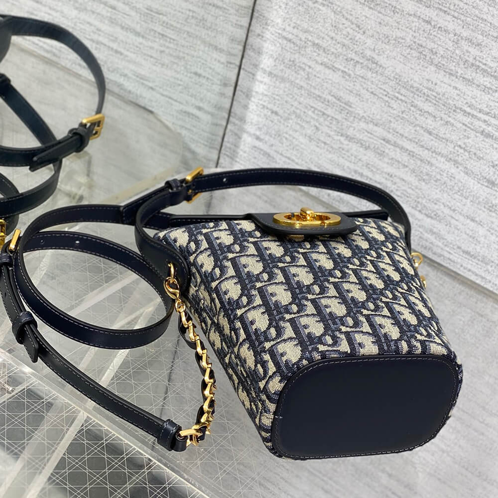 30 Montaigne D10r Amber Mini Bucket Bag