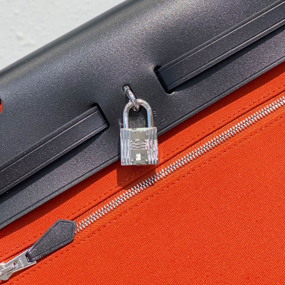 H**me5 Herbag Zip 31 bag