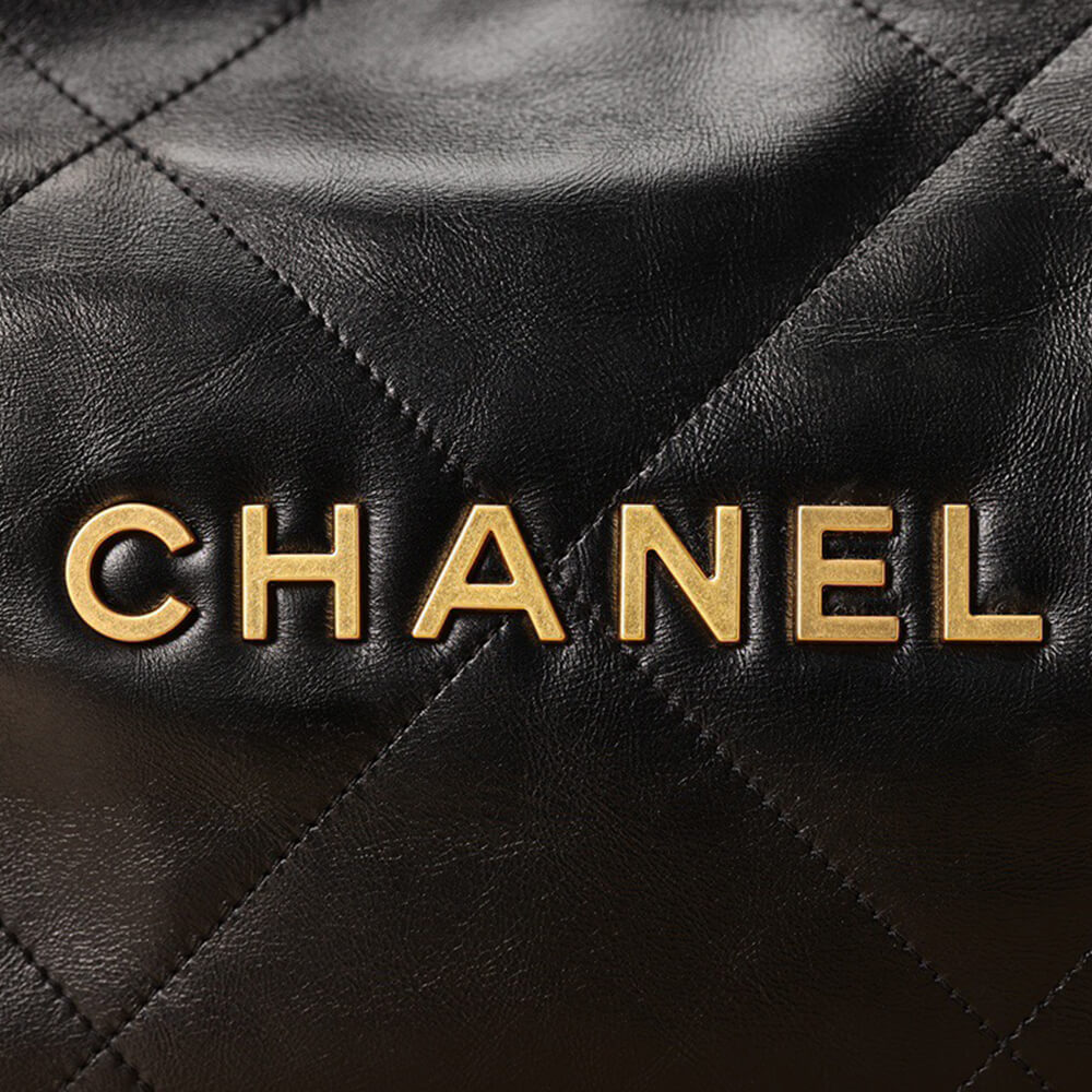 Ch**el 22 SMALL HANDBAG(high-end grade)
