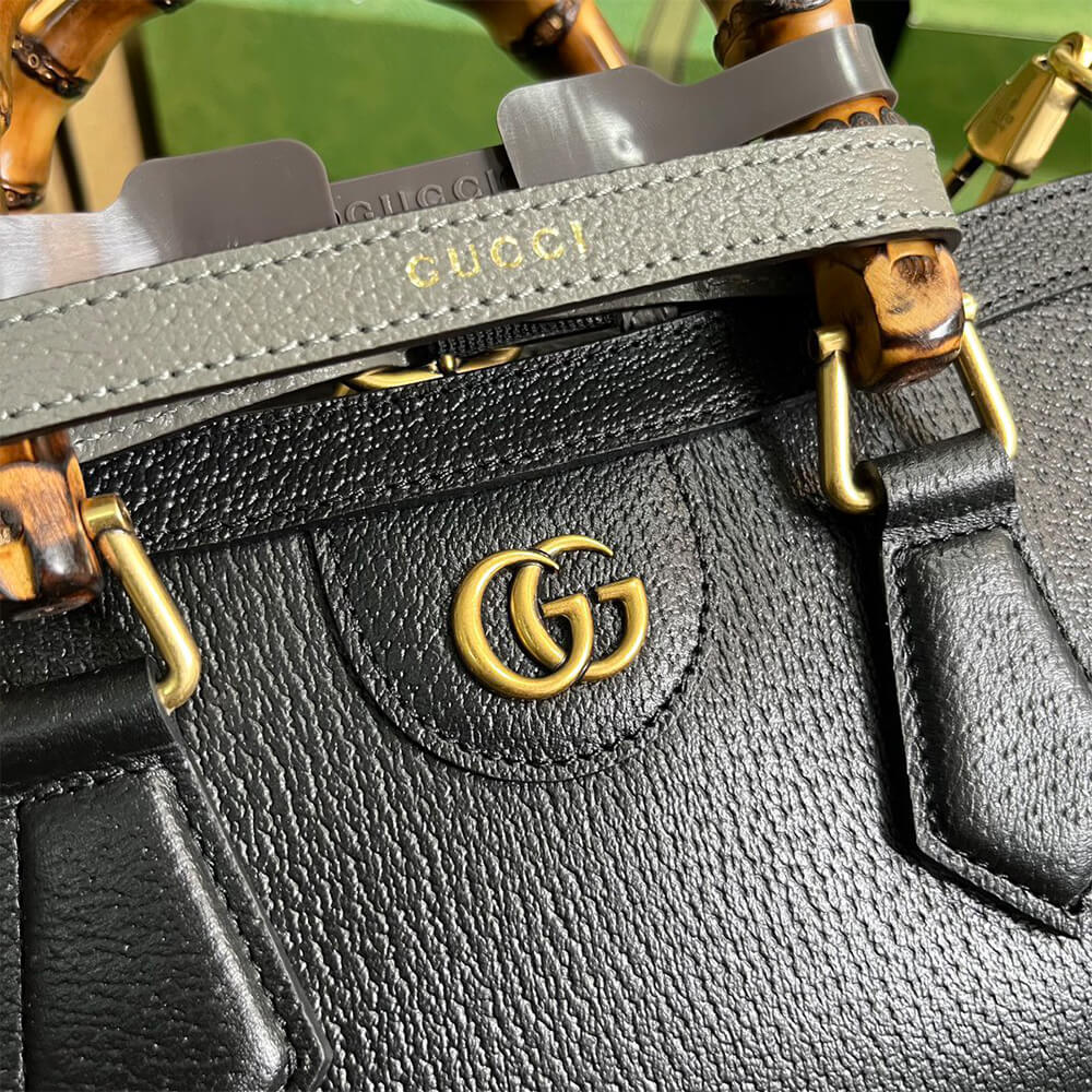 Gvc*1 DIANA SMALL SHOULDER BAG