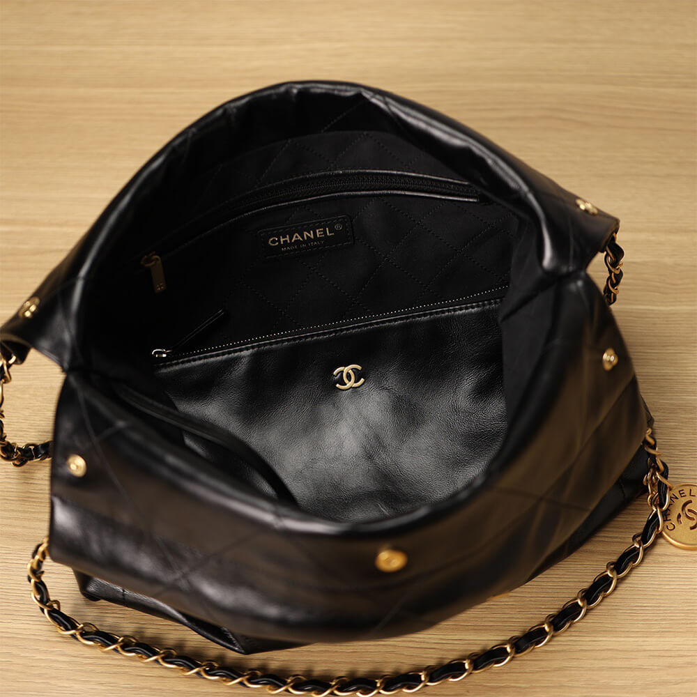 Ch**el 22 SMALL HANDBAG(high-end grade)