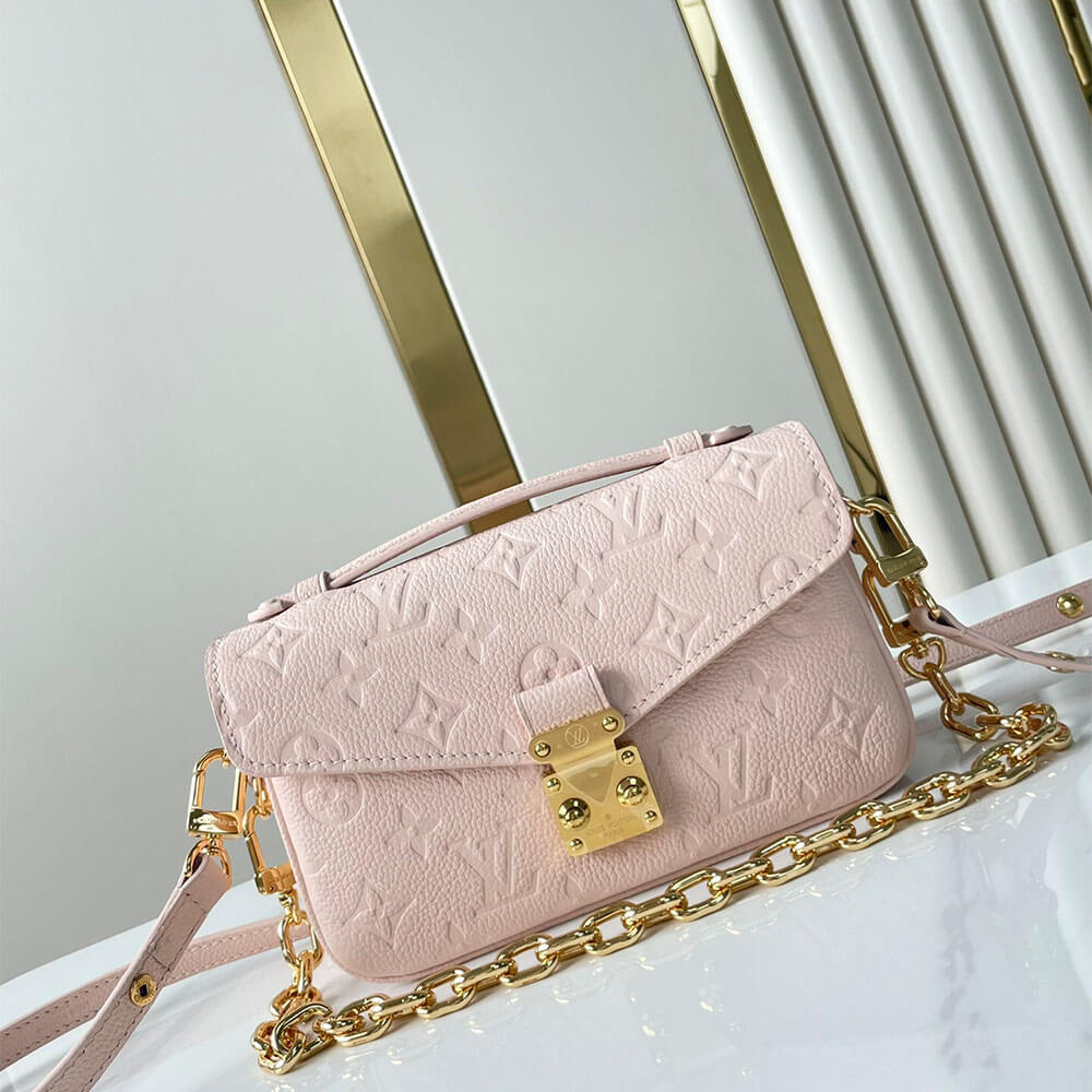 LV Pochette Métis East West
