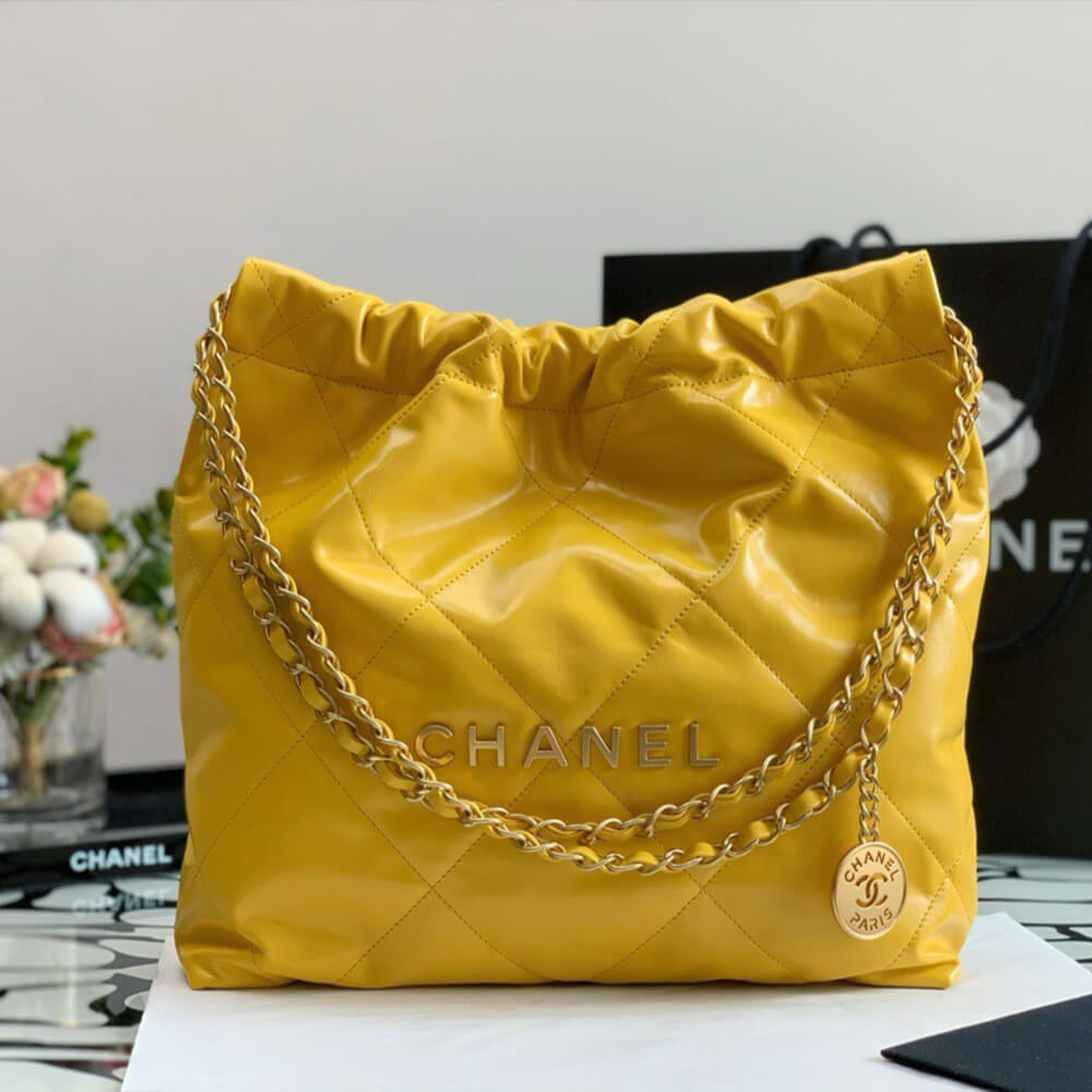 Ch**el 22 SMALL HANDBAG