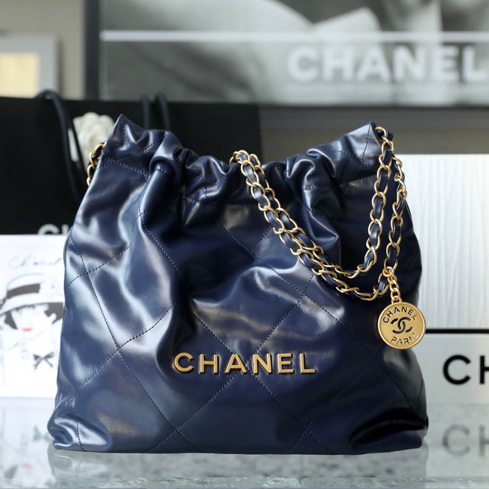 Ch**el 22 SMALL HANDBAG(high-end grade)