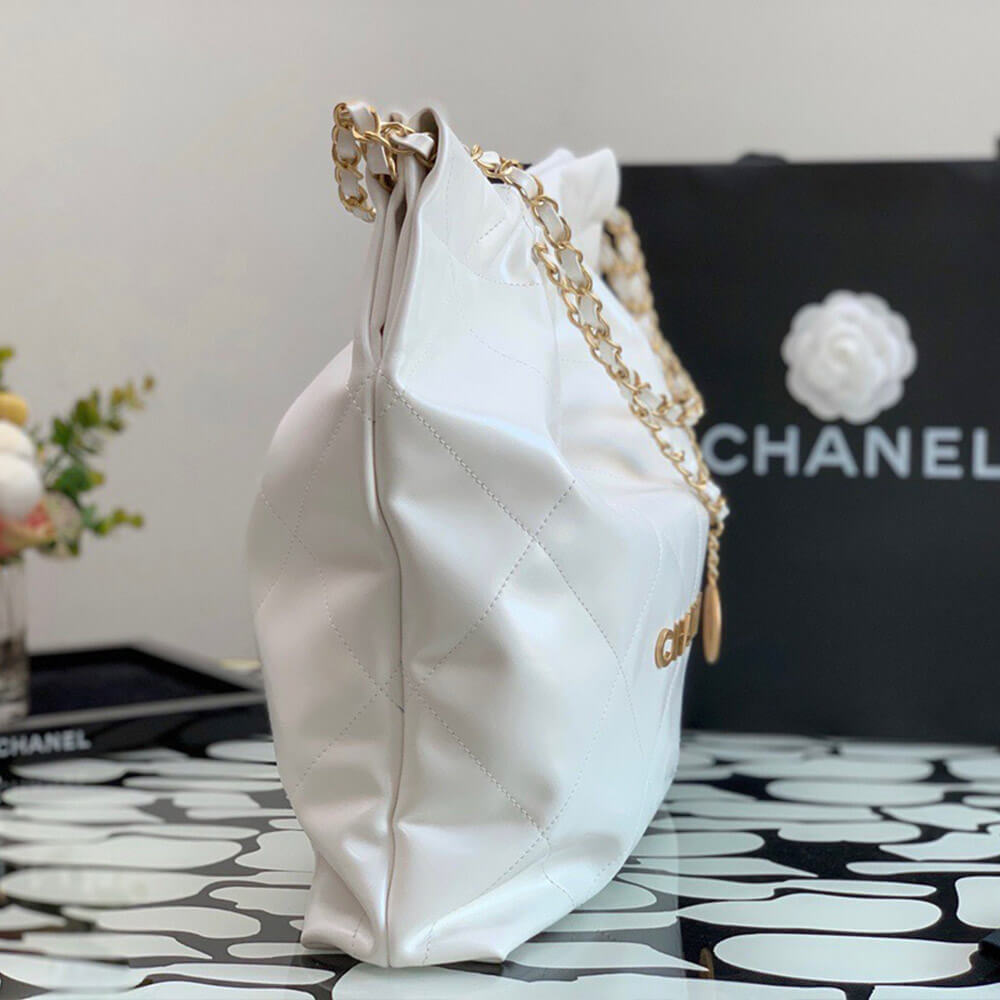Ch**el 22 SMALL HANDBAG