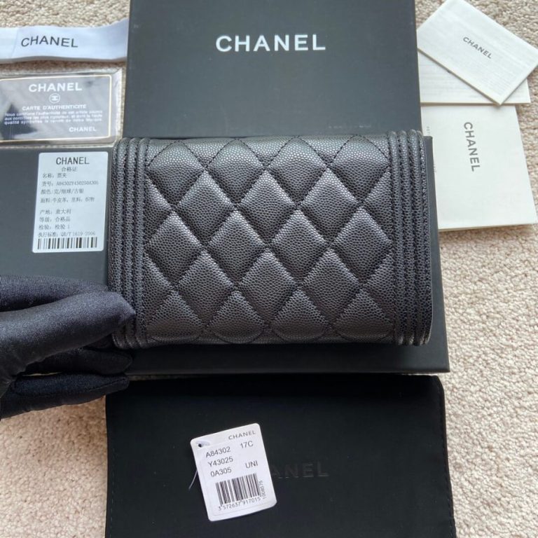 Ch**el boy long wallet