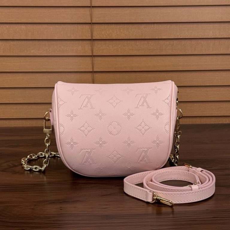 LV MINI BUMBAG GLOVES