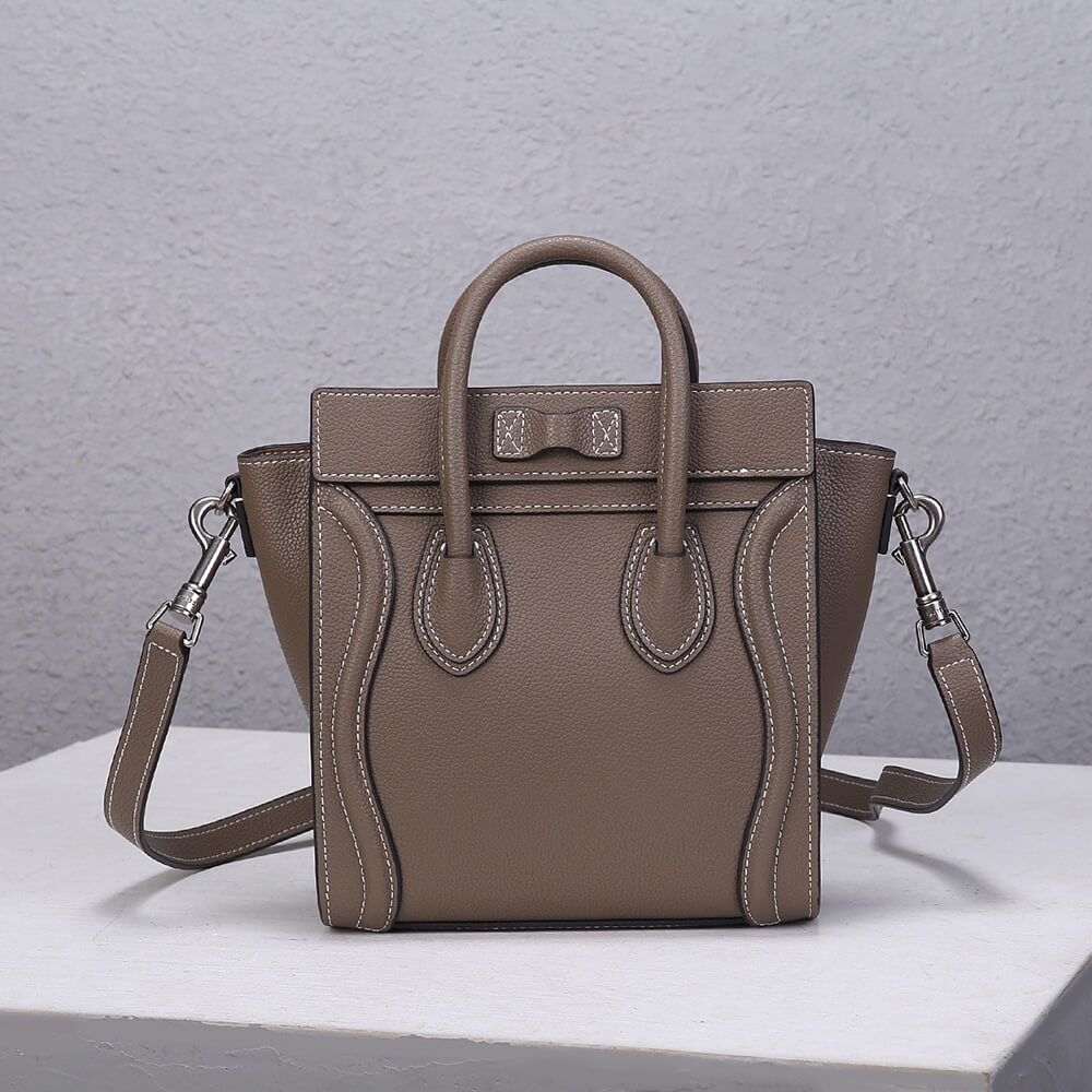 ce1i*e nano lU*gage bag in calfskin