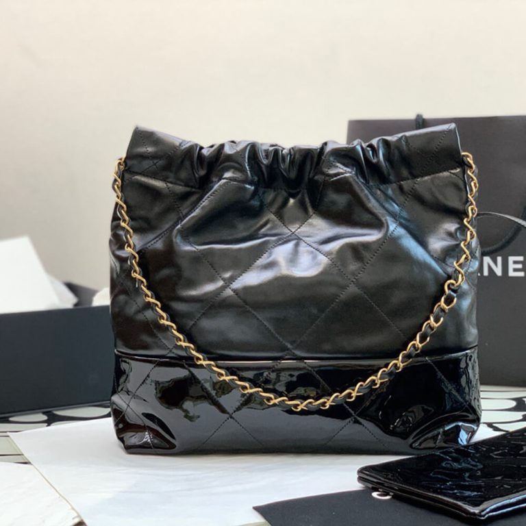 Ch**el 22 SMALL HANDBAG