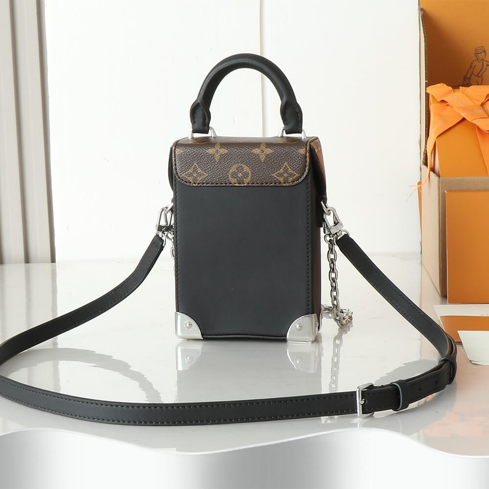 LV Camera Box Vibe