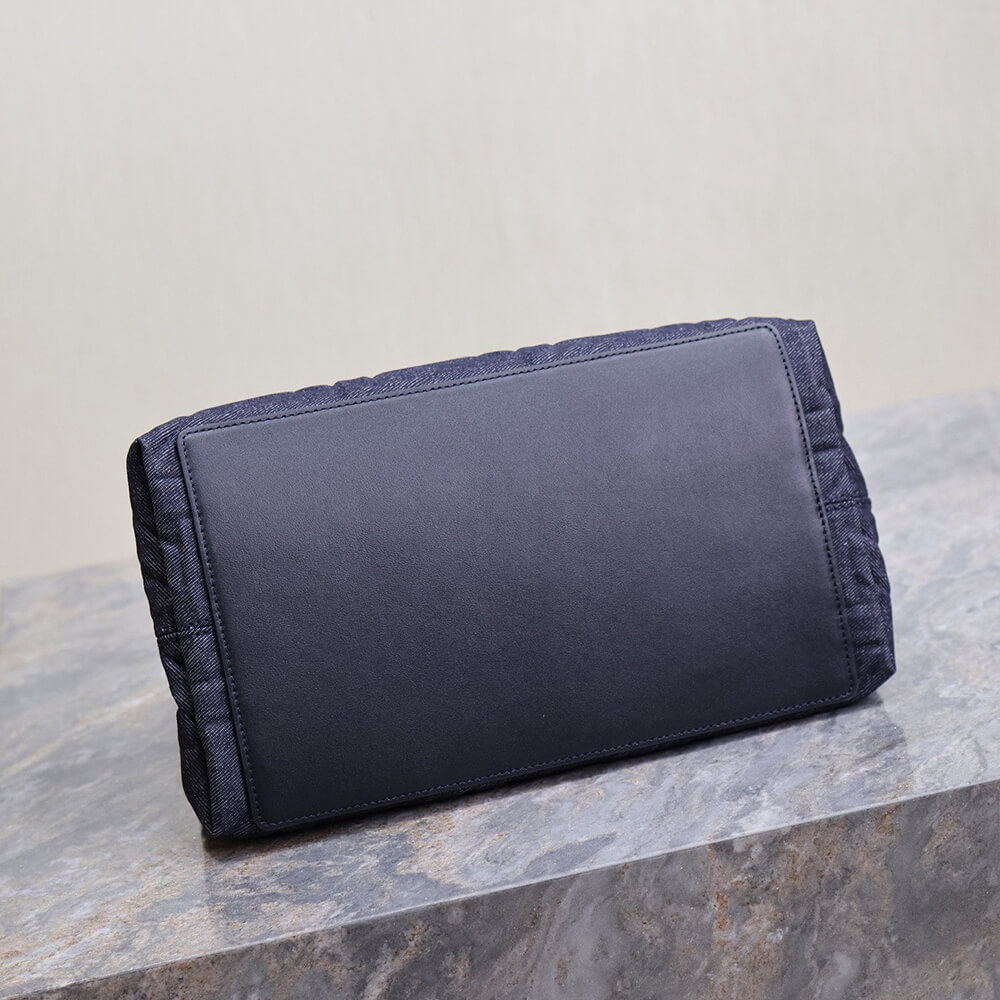 Medium D10r Toujours Bag