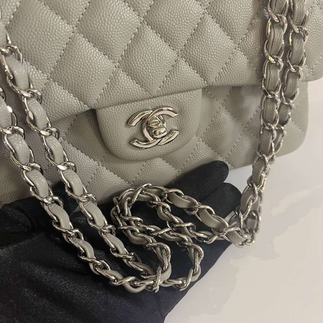 Ch**el SMALL CLASSIC HANDBAG