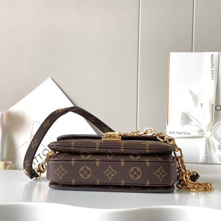 LV Pochette Métis East West